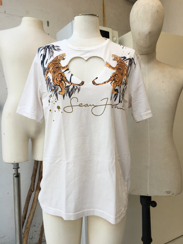 HEART CUT-OUT TEE WITH TIGERS
