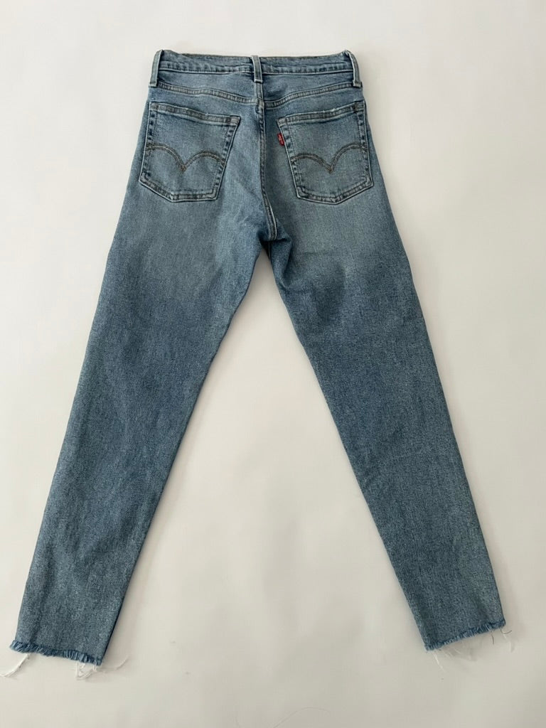 MID- WASH HEART cut out jeans/ size 25