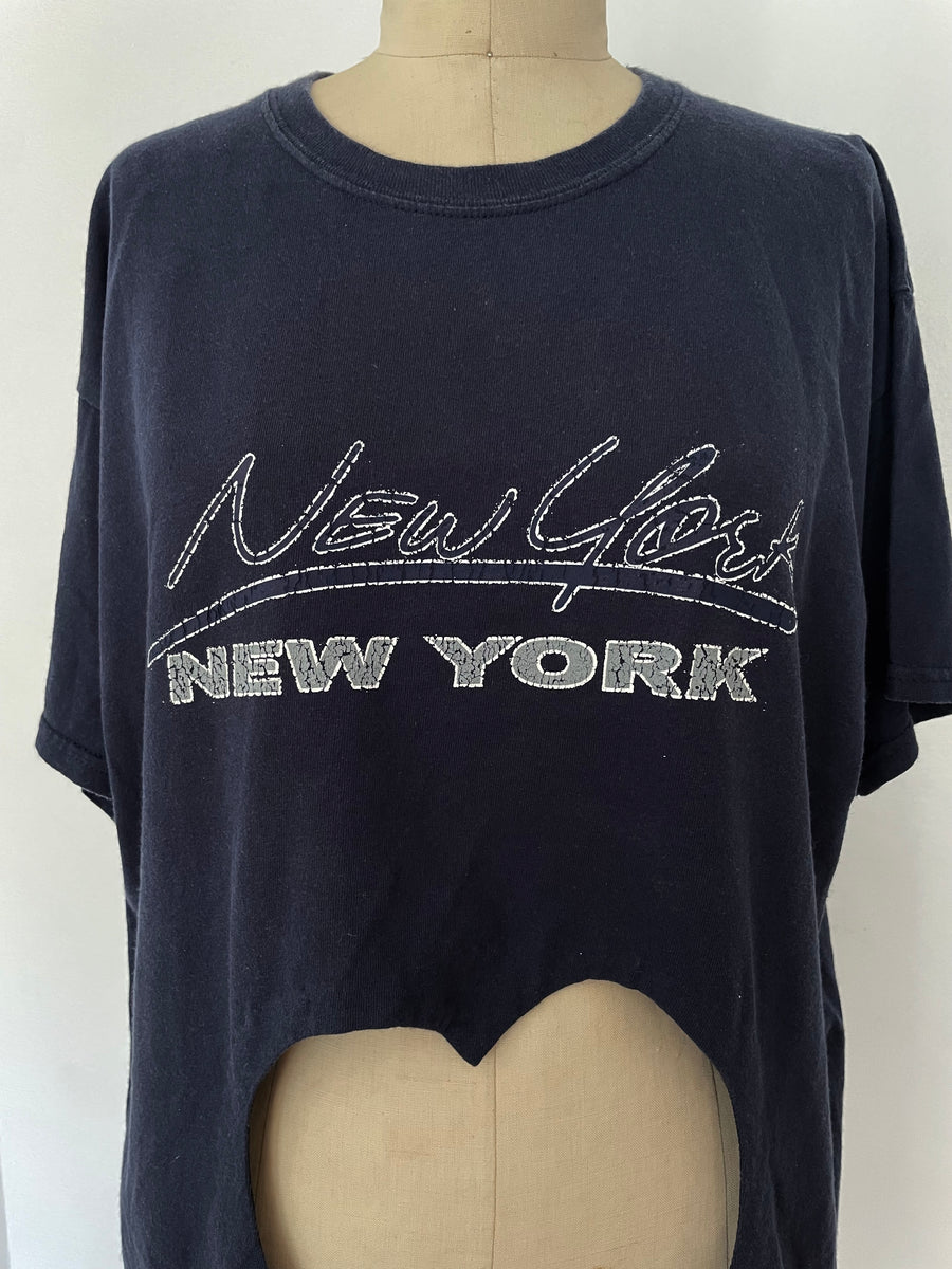 New York print belly heart cut-out tee