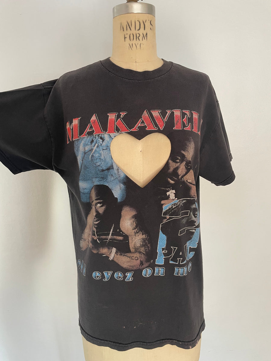 makaveli heart cut out tee