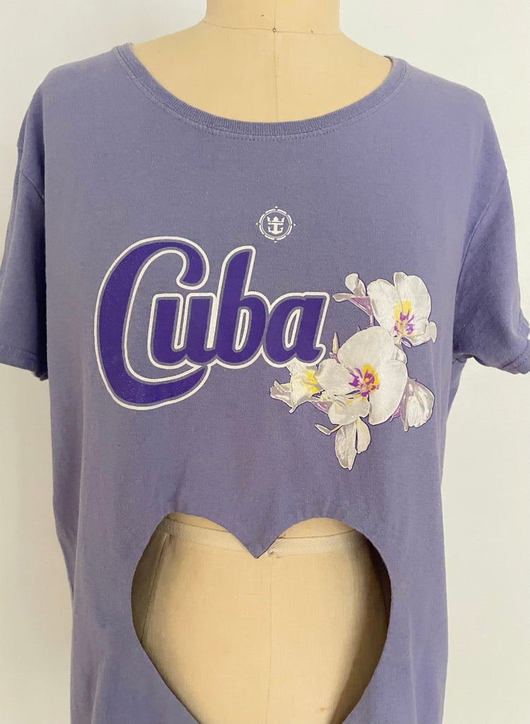 lilac t-shirt with a large heart cutout on the belly and Cuba print on a mannequin and white background