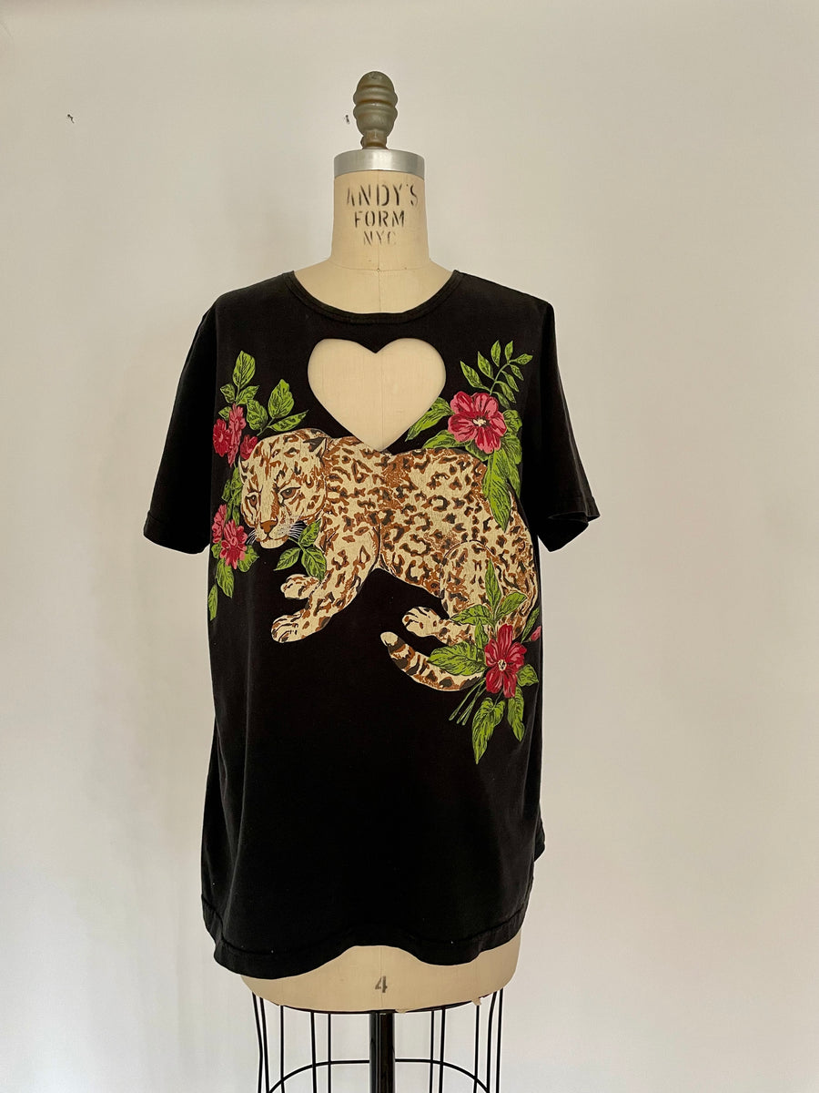 SALE !!! Heart cut out T-shirt / single / leopard print