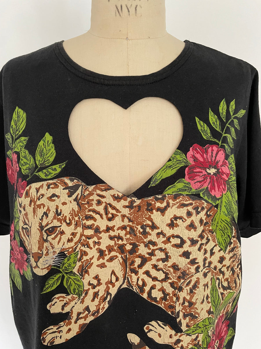 SALE !!! Heart cut out T-shirt / single / leopard print