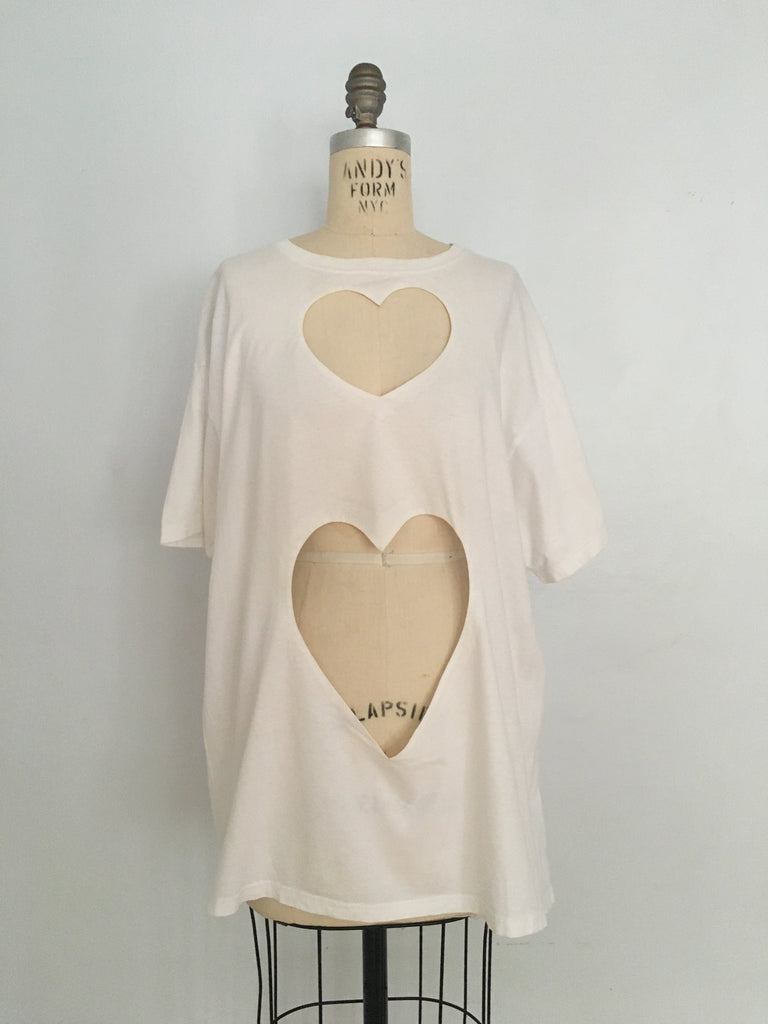 SARAH APHRODITE OVERSIZED DOUBLE HEART CUT-OUT TEE