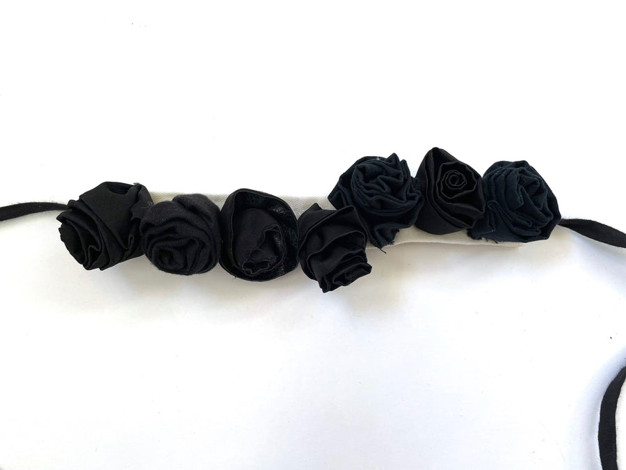 BLACK AND WHITE FLOWER ACCESSORY